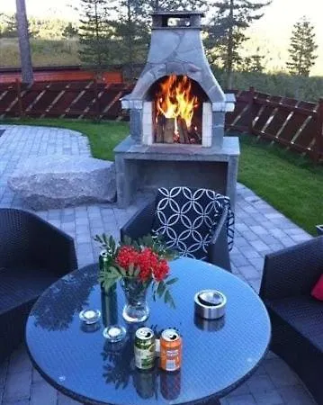 Large Family - Spa, Fireplace, Nature &