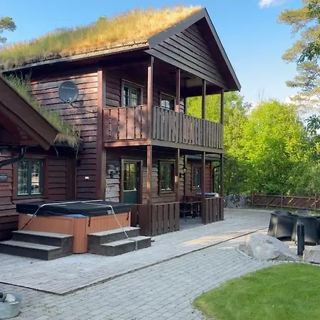 Large Family - Spa, Fireplace, Nature & Dom wakacyjny Heimdal