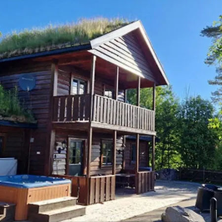 Large Family - Spa, Fireplace, Nature & Dom wakacyjny Heimdal
